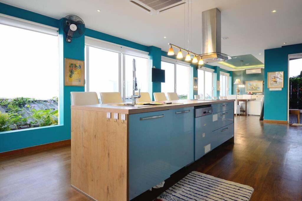 Penthouse With Roof Garden
